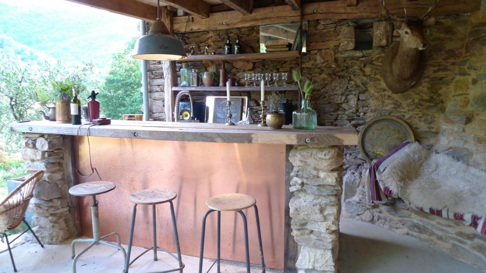 Lake House I // Alauzet Ecolodge + Nature Spa Castelnau-de-Mandailles エクステリア 写真