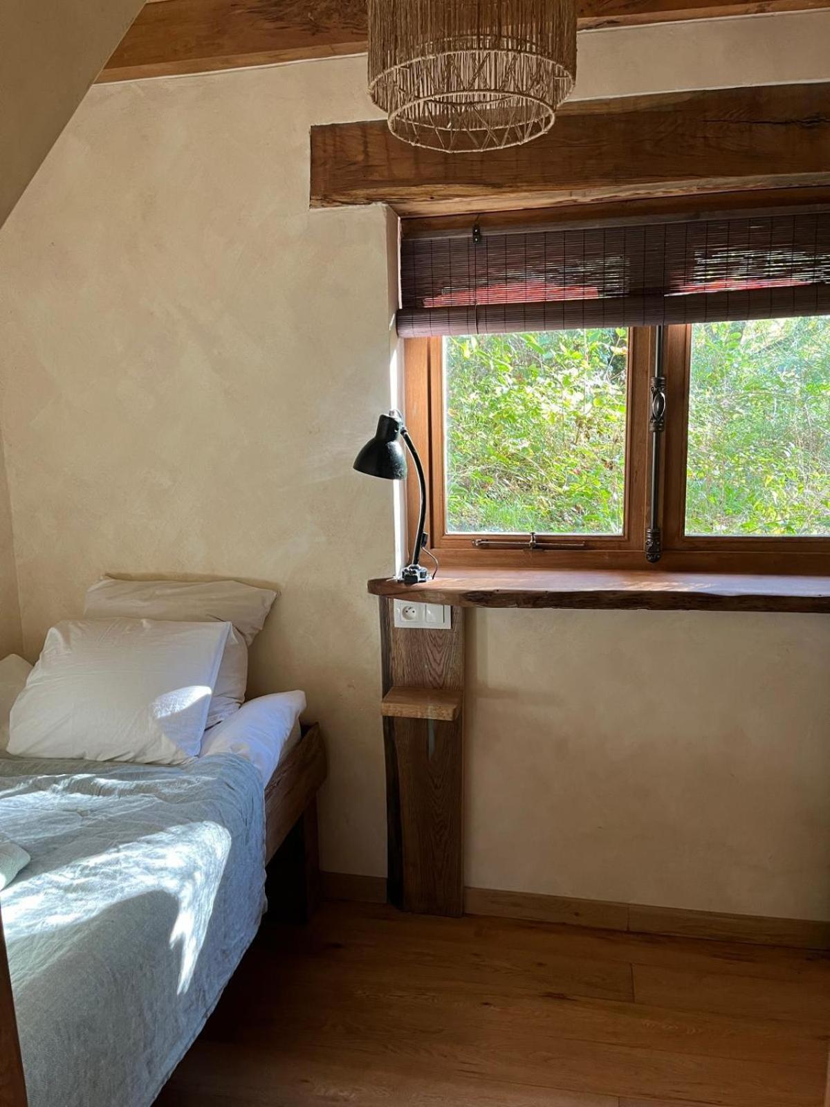 Lake House I // Alauzet Ecolodge + Nature Spa Castelnau-de-Mandailles エクステリア 写真